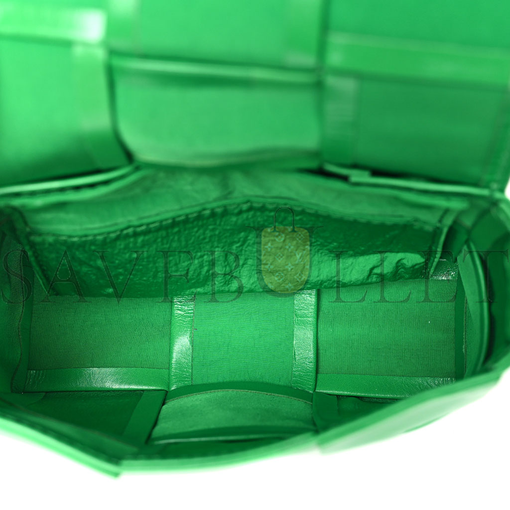 bo*te*ga Ve*ne*ta crinkled lambskin maxi intrecciato extra mini cassette crossbody bag parakeet (13*8*4cm)